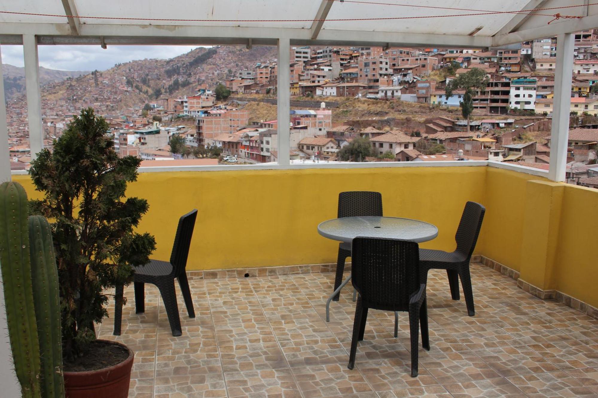 Cuscopackers Hostels Exterior photo