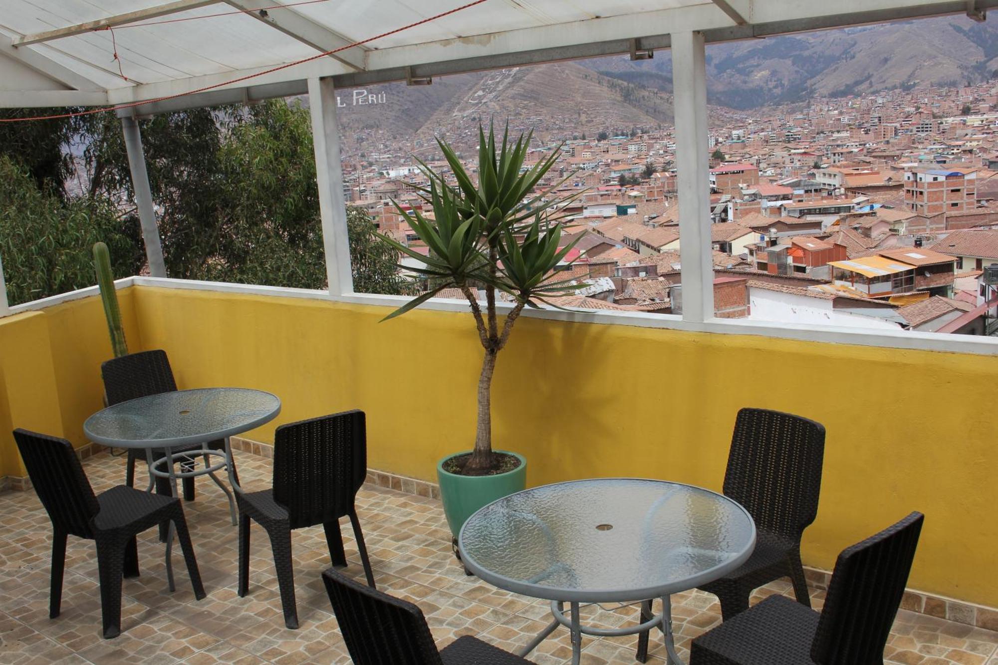 Cuscopackers Hostels Exterior photo